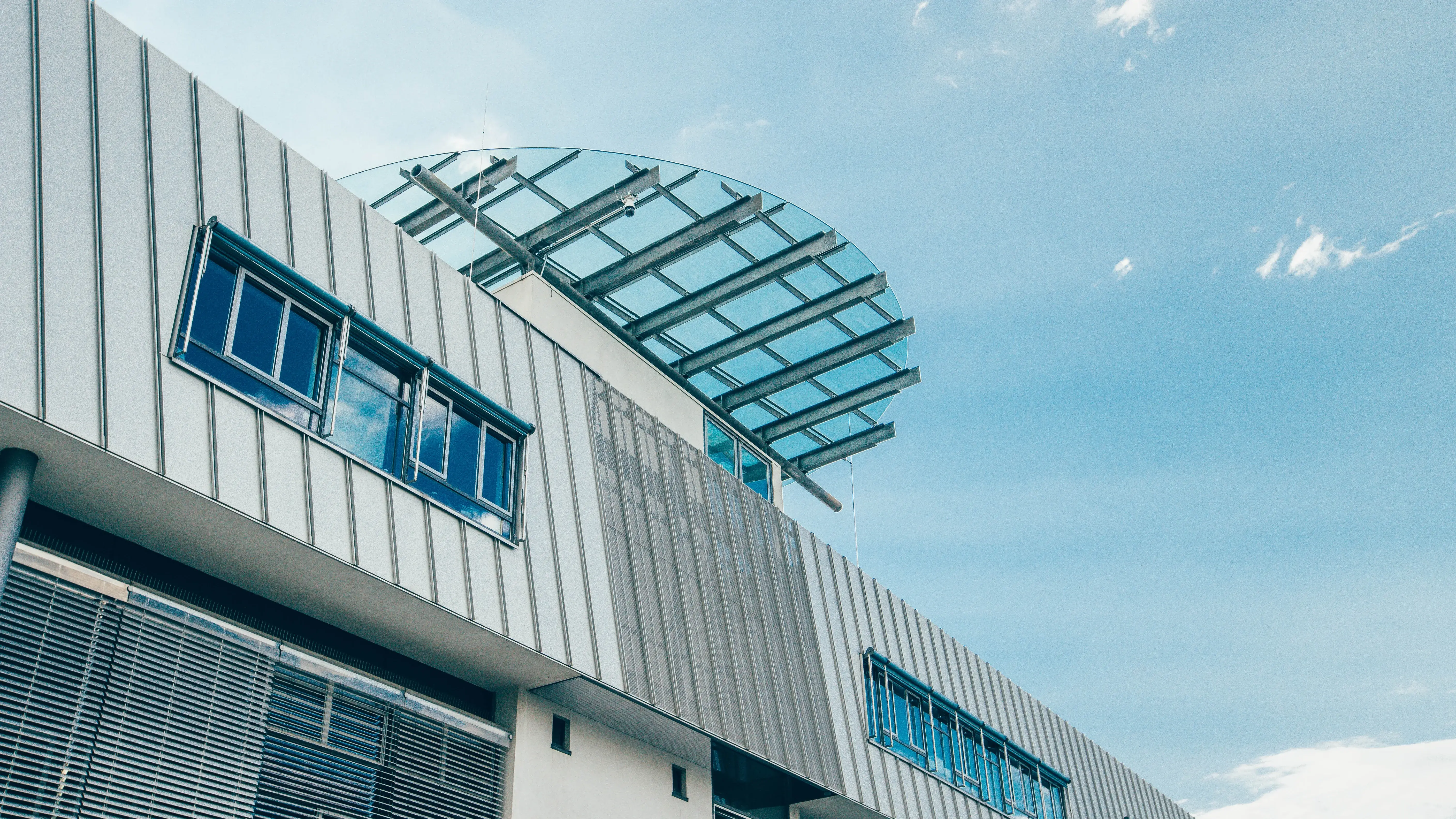 Das Hauptgebäude der Hochschule der Medien.