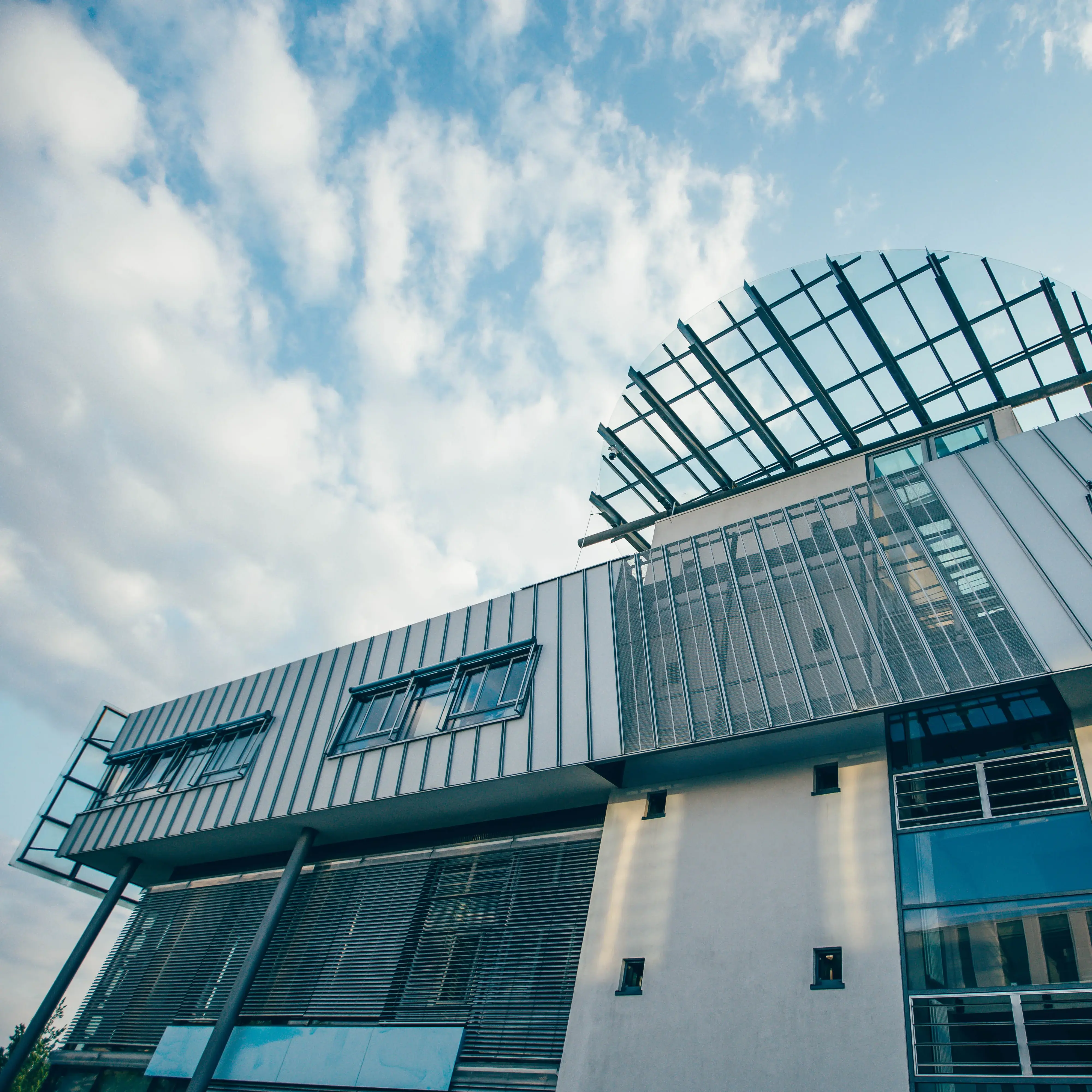 Das Hauptgebäude der Hochschule der Medien.
