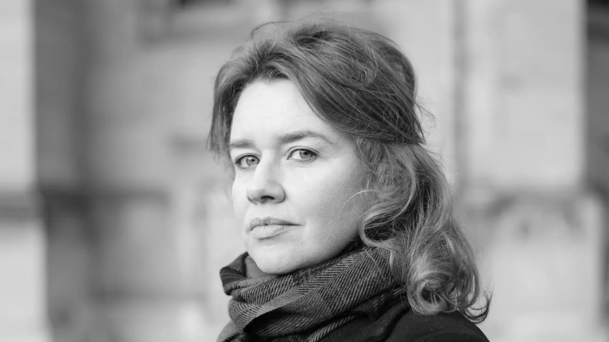 Portrait schwarz-weiß der Autorin Elli Unruh