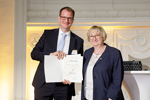 zur News Landeslehrpreis für Prof. Dr. Simon Wiest